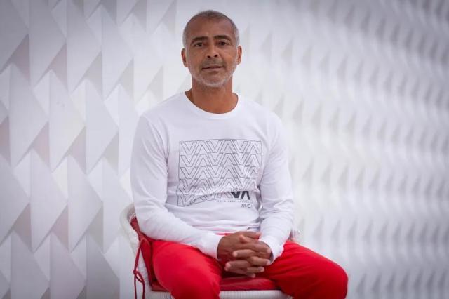 亚博体育-罗马里奥：去X的安切洛蒂，迪尼斯与巴西天长地久！