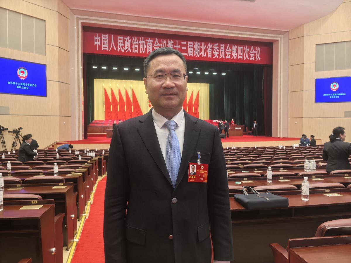 亚博体育-湖北省政协委员刘萌：建议打造“楚超”球赛品牌，培育赛事经济