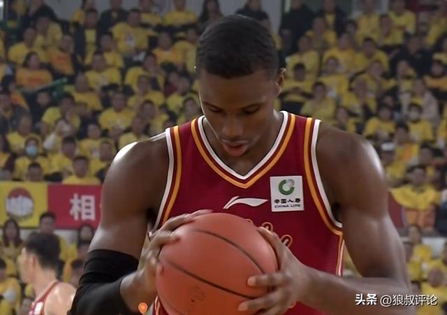 亚博体育-迪亚洛连续3战吃T领跑技犯榜单：累计7技犯再吃1T将追加停赛